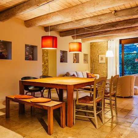 Du Bout Holiday home Eygalieres (Bouches-du-Rhone)